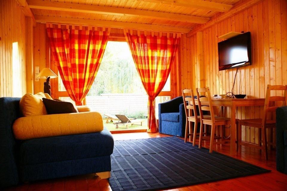 Sulyom Panzio Apartment Tiszafured Room photo